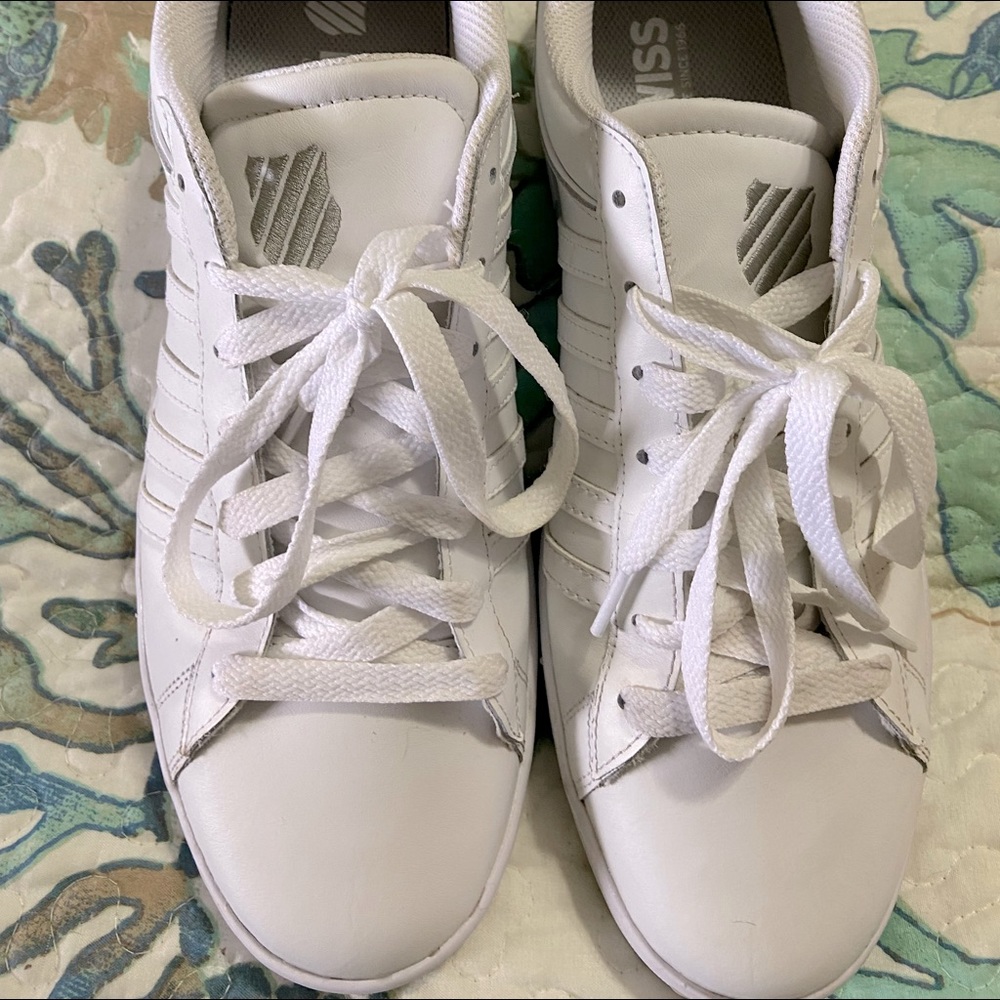 Men’s white K-Swiss court shoes size 11.5